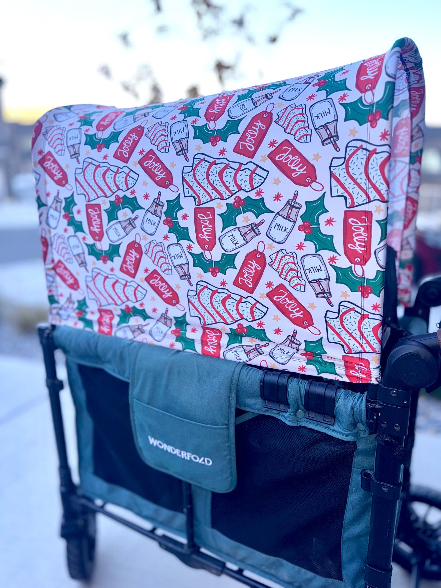 Holly Jolly Tree Cake Canopy